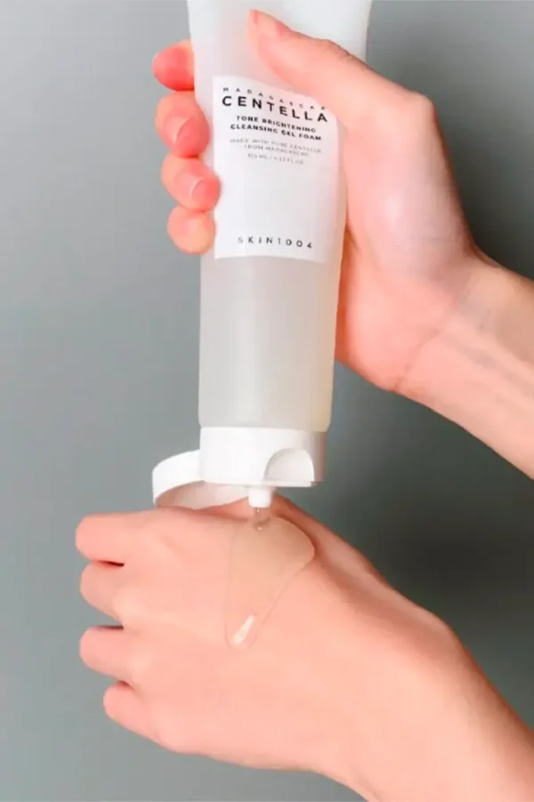 Skin1004 Brightening Cleansing Gel Foam - Imagen 4